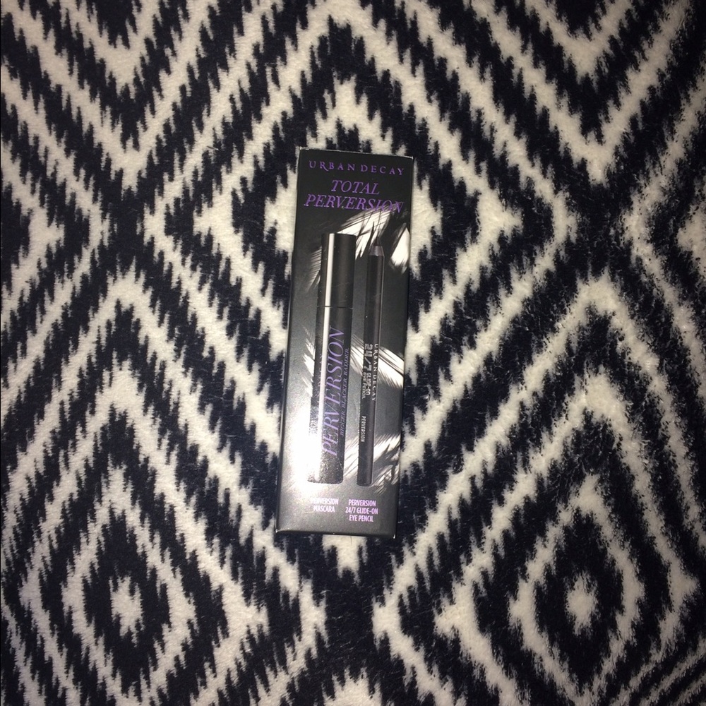 Urban Decay Total Perversion mascara & eye liner
