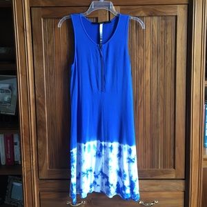 Short blue and white sleeveless dress