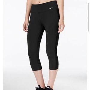 Nike Capris Small