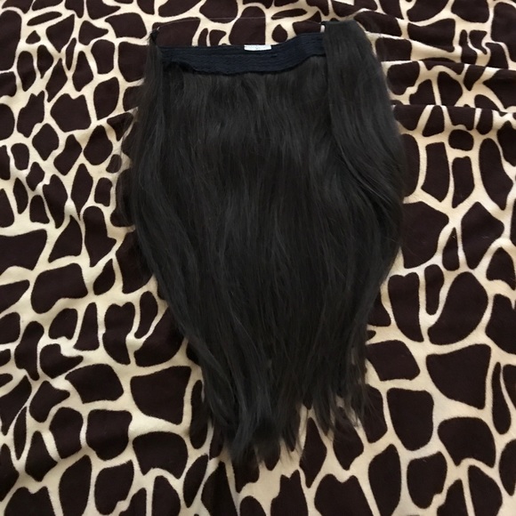 Hair extensions - Picture 1 of 3