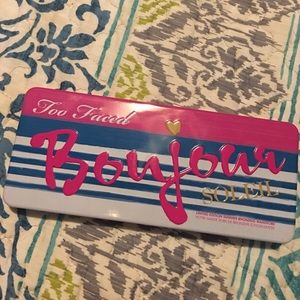 Too faced bonjour soleil bronzer palette