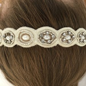 Pretty diamond and pearl cloth headband