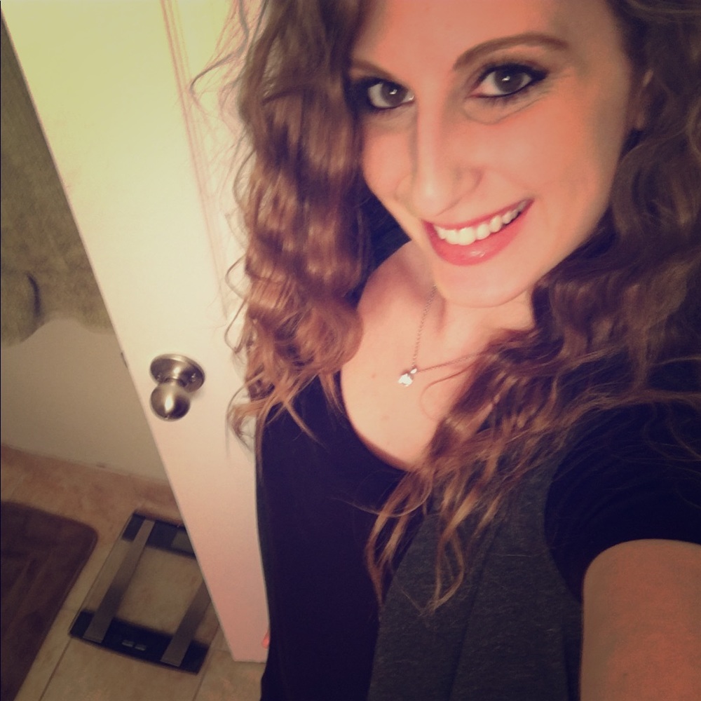 Meet your Posher, Emily