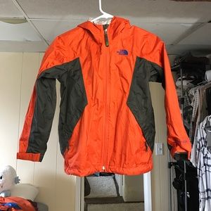 The North Face rain jacket - youth M (10/12)