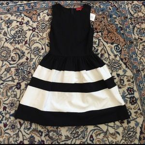 Saks Fifth Avenue black and white dress