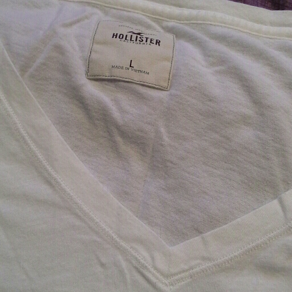 Hollister v neck top