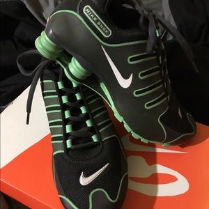 Nike shox men size 9