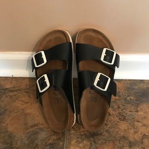 RARELY WORN birkenstocks