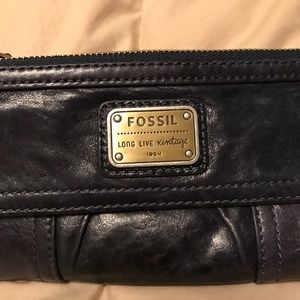 Fossil wallet