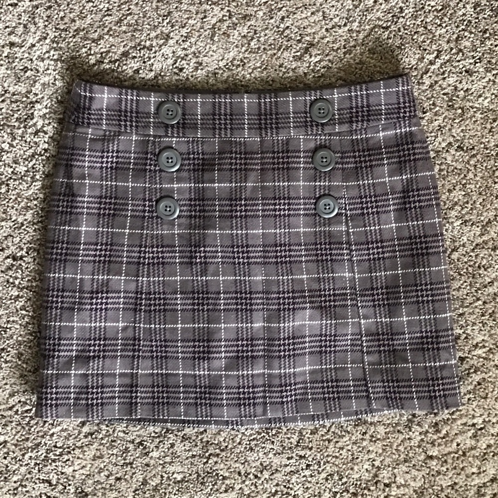 Gap skirt