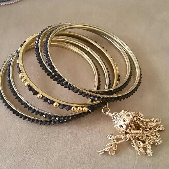 Black and gold beaded ethnic bracelets - Picture 1 of 5