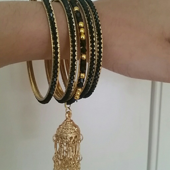 Black and gold beaded ethnic bracelets - Picture 3 of 5
