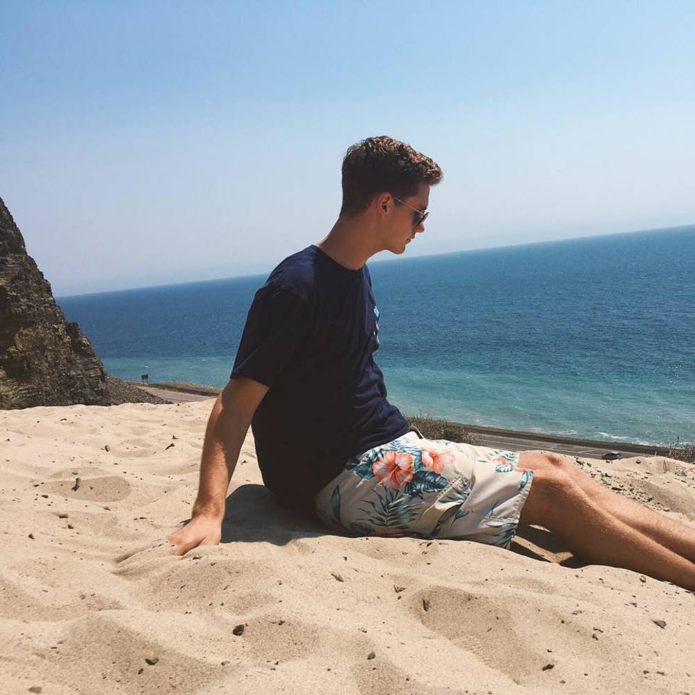 Meet your Posher, Sam