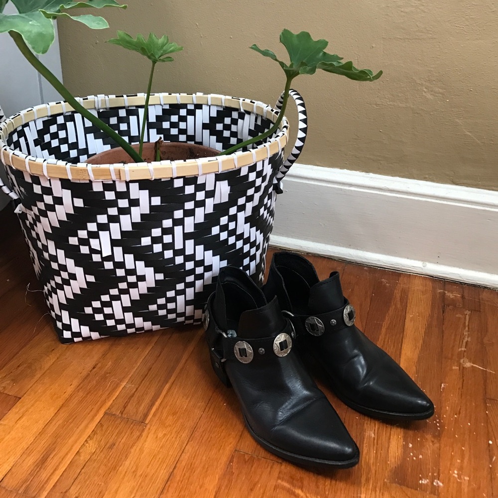 Steve Madden Black Leather Western Bootie