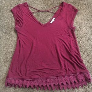 American eagle maroon shirt