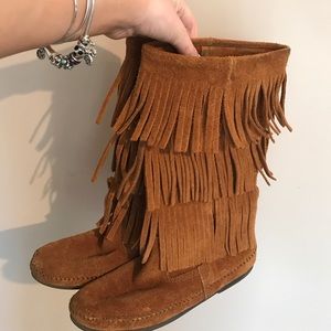 Minnetonka fringe boots