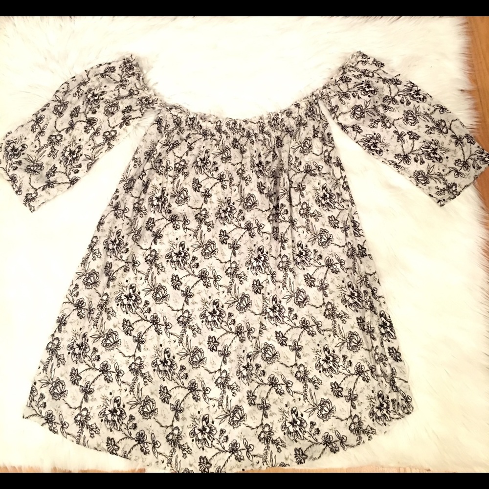 Summer dress, off shoulder.