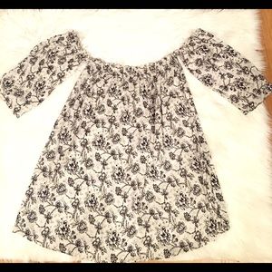 Summer dress, off shoulder.