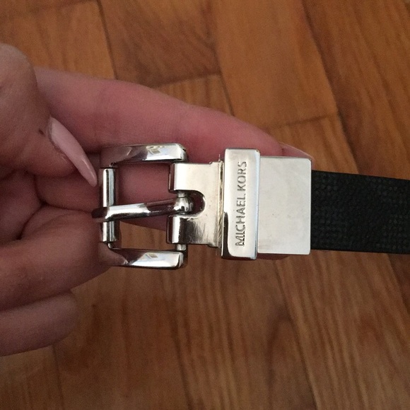 Michael Kors belt - Picture 2 of 4