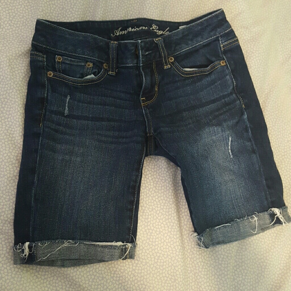 AE dark wash bermuda