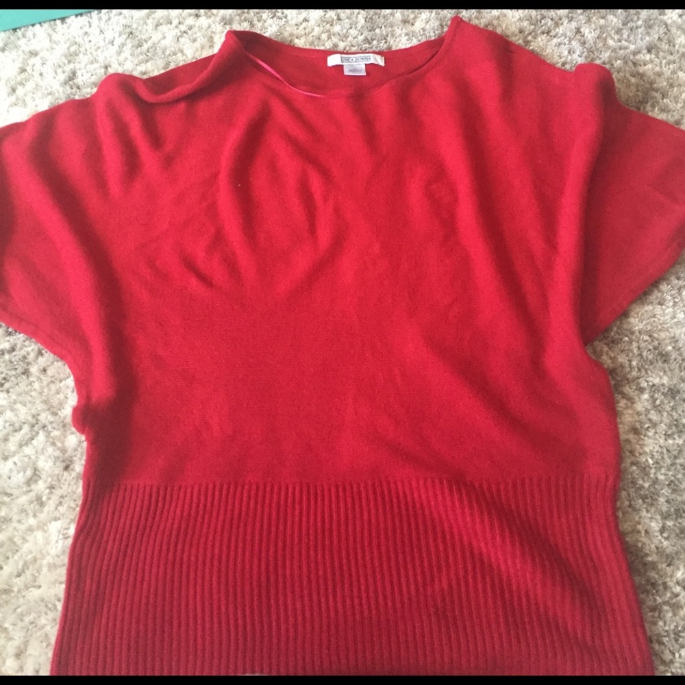 Beautiful Red Sweater 🌹