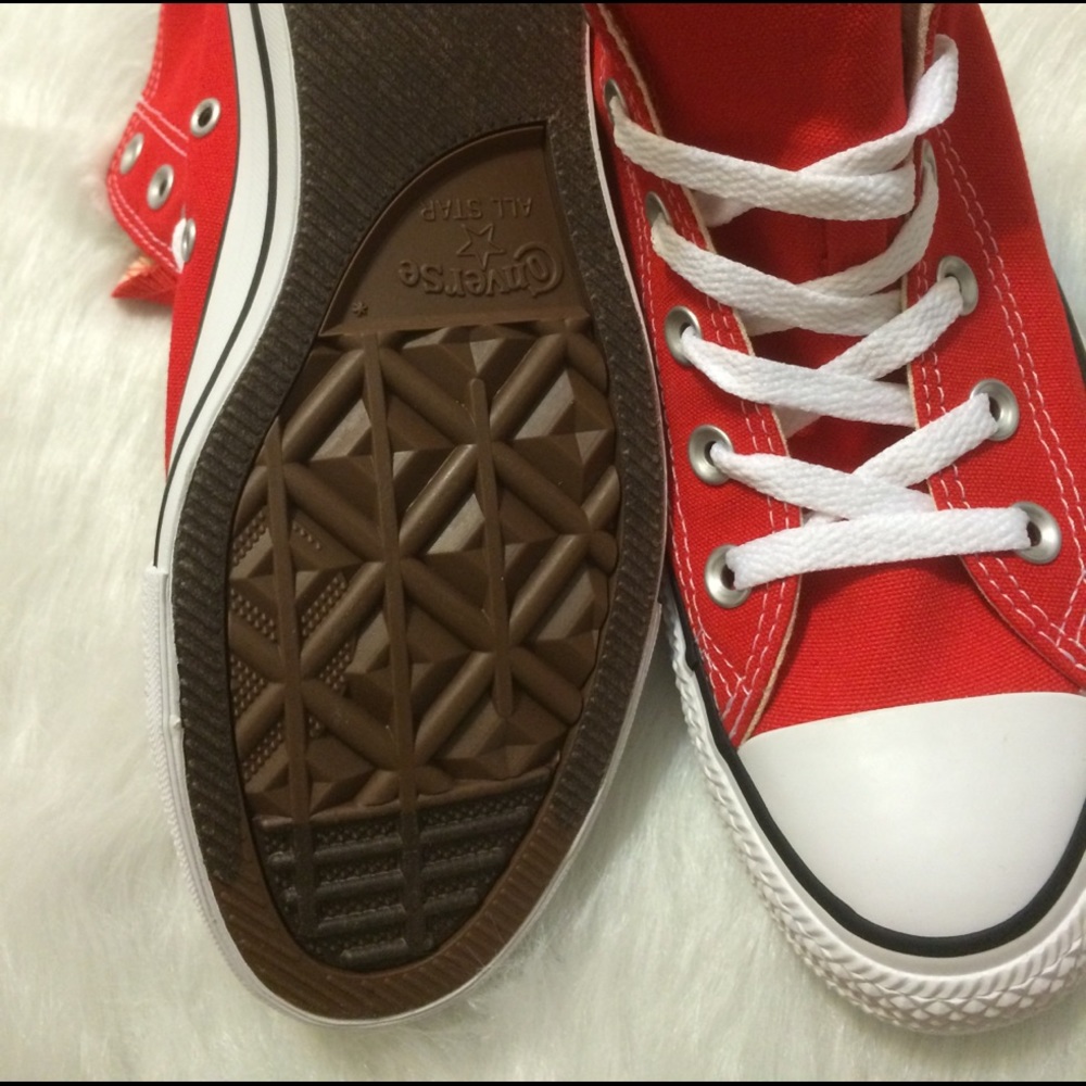 🛍 SALE! CONVERSE WOMENS RED BRAND NEW SHOES - Picture 4 of 4