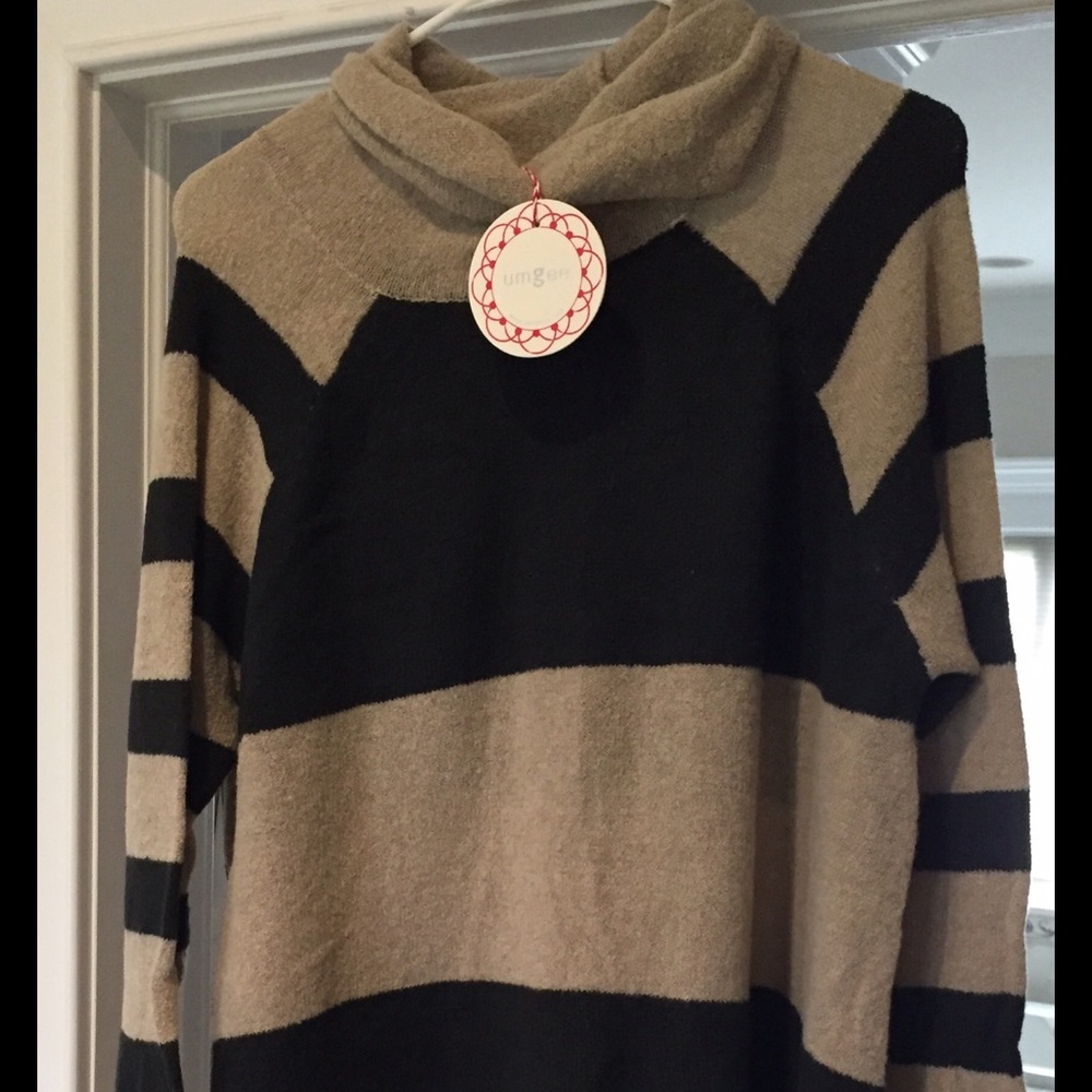 NWT Long sleeve sweater