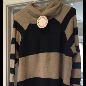 NWT Long sleeve sweater