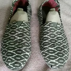 Grey and white TOMS like flats size 8
