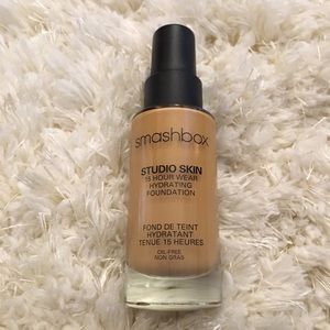 Smash Box Studio Skin Hydrating Foundation✨