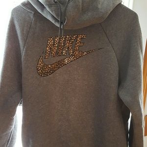 Nike Rally hoodie