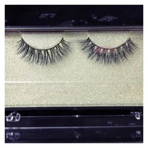 2 Charm Faux Mink Lashes