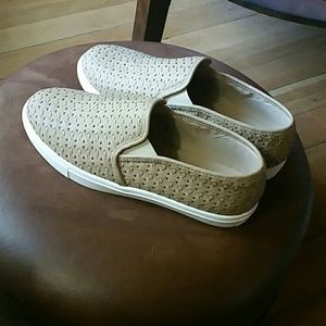 Brand new, adorable loafers! Size 10