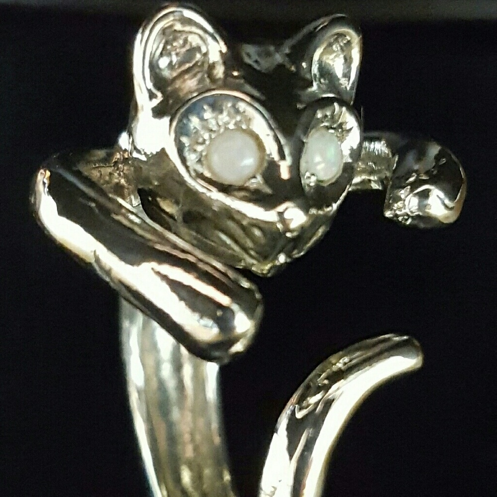 NEW - Hang on Kitty ring in Sterling, Opal