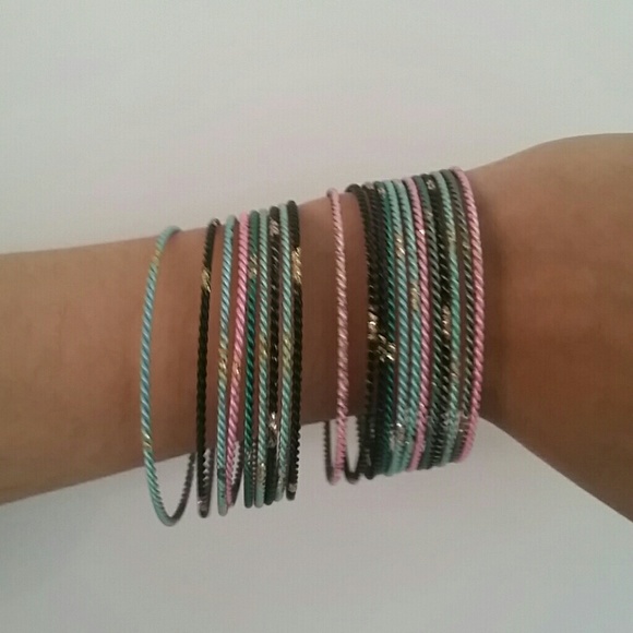 Stack of traditional indo/Pak metal bracelets - Picture 2 of 2