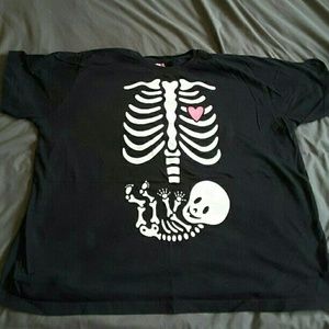 Cute maternity Halloween t-shirt