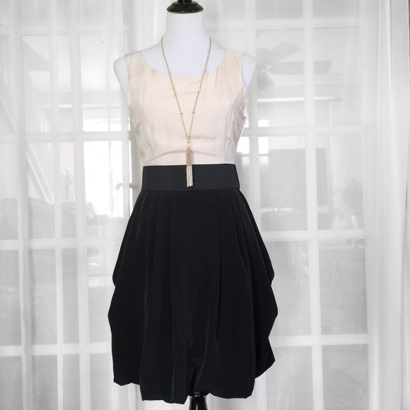 H&M Dresses & Skirts - H&M Cream and Black Pleated Drape Skirt Dress