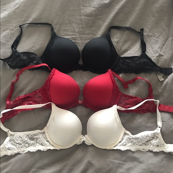 Victoria's Secret 34c Bra. Push up - Picture 1 of 2