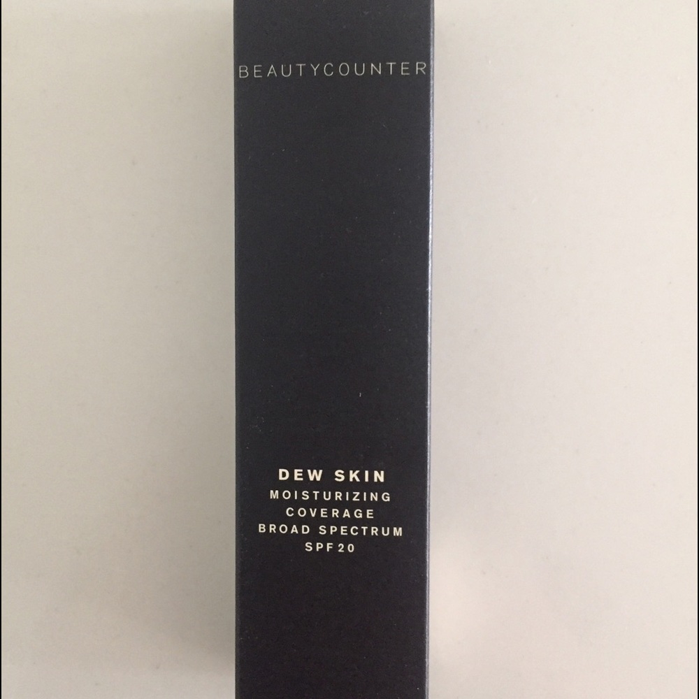 Beautycounter Dew Skin Tinted Moisturizer No 2