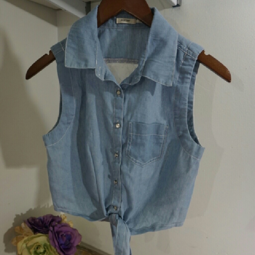 Button Tie Crop