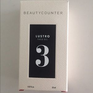 Beautycounter Lustro Face Oil No. 3 - brand new