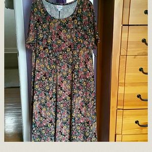 *Huge sale until 9pm* Lularoe XL Carly