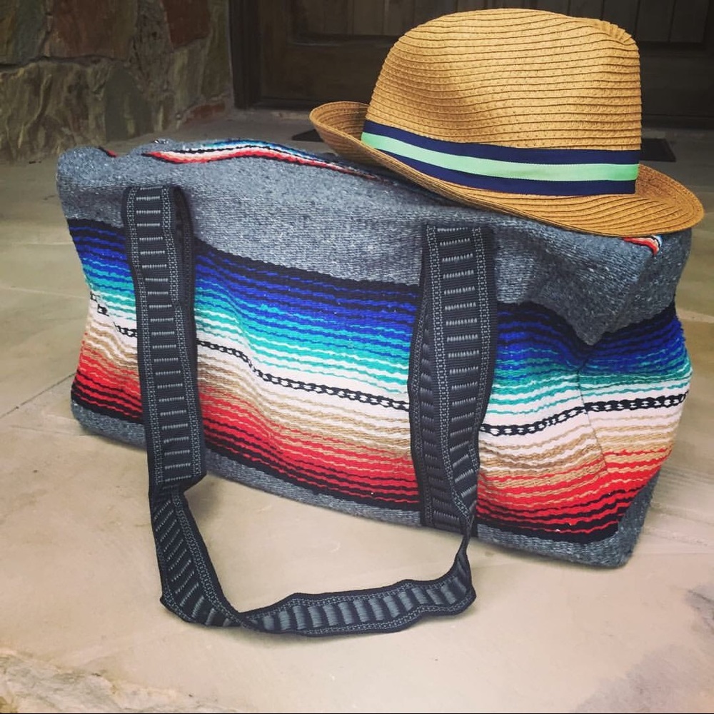 Authentic Serape Weekend Bag - Picture 2 of 4