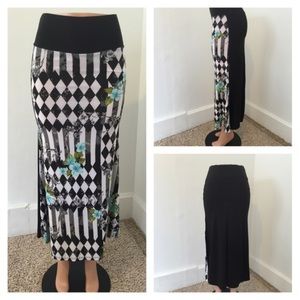 NEW Small pattern maxi skirt