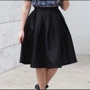 Black Pleated Flare Skirt
