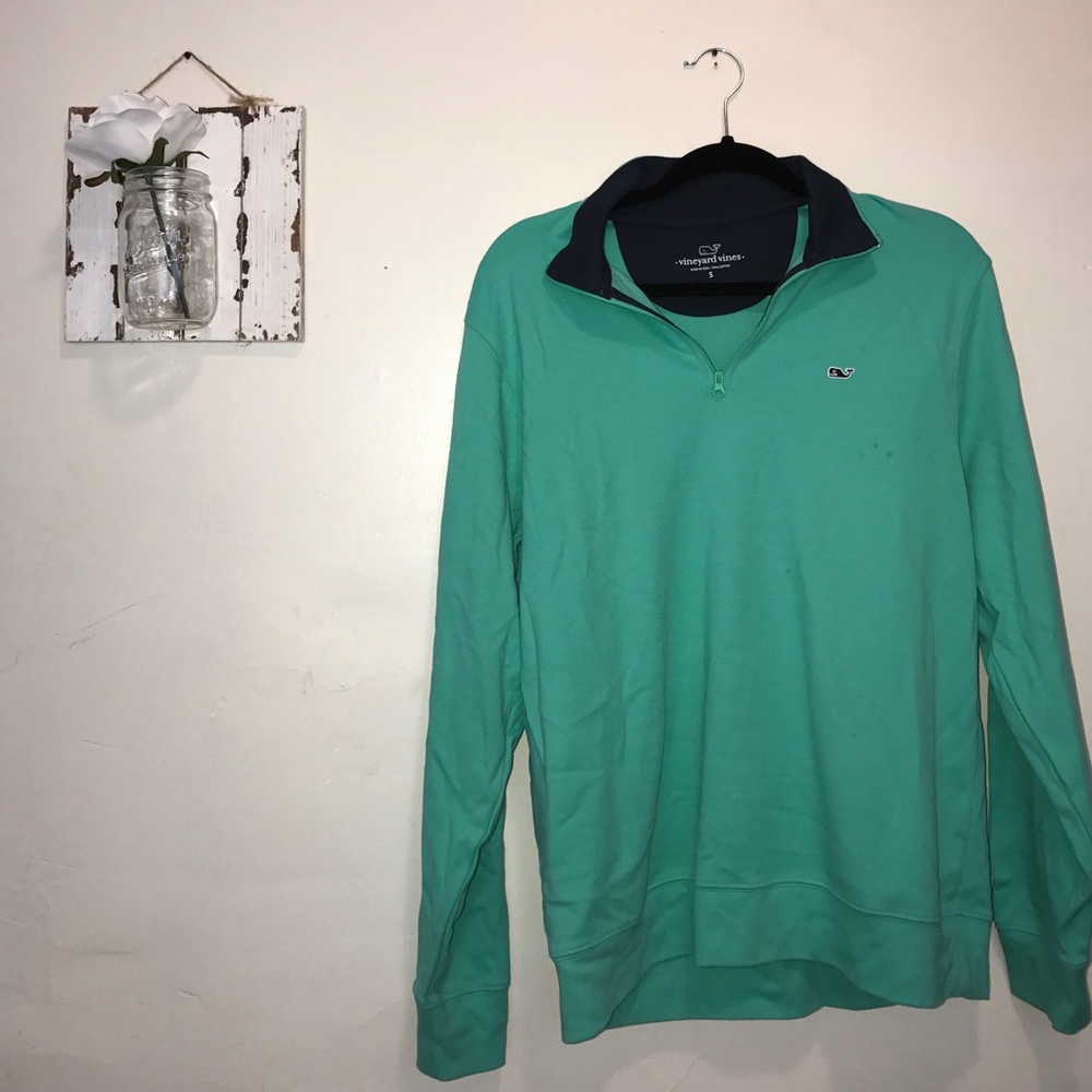 Men's Vineyard Vines Quarter Zip!