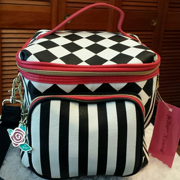 Betsy Johnson  Handbags - Betsy Johnson NWT Cargo Lunch Tote