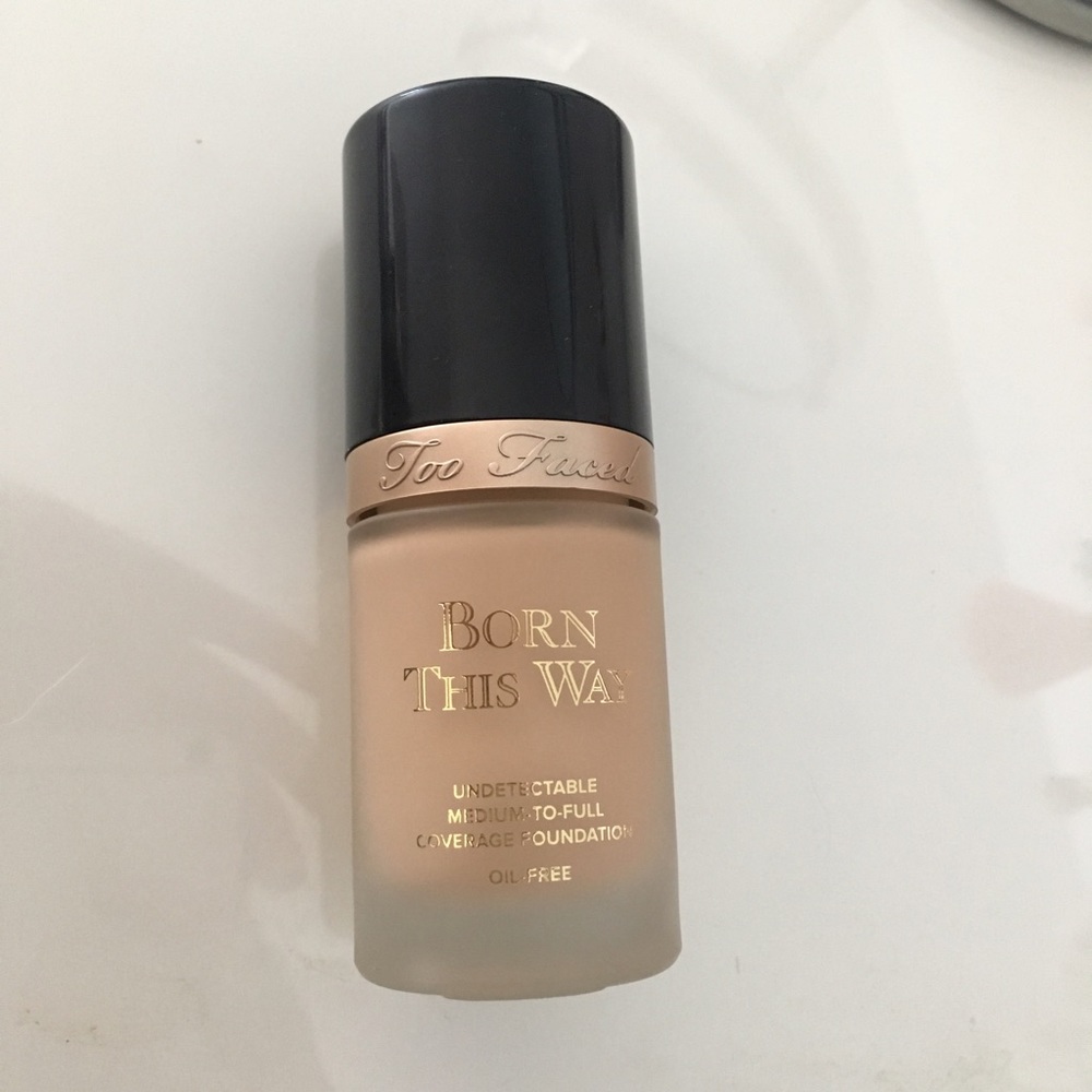 Too Faced Born This Way foundation in Pearl