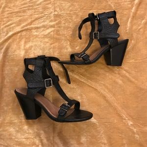 Seychelles Chunky Heel Sandal