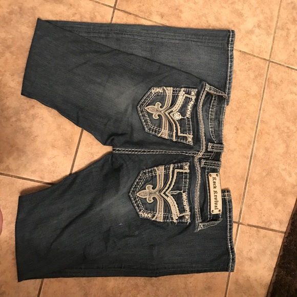 Sold - Picture 3 of 6